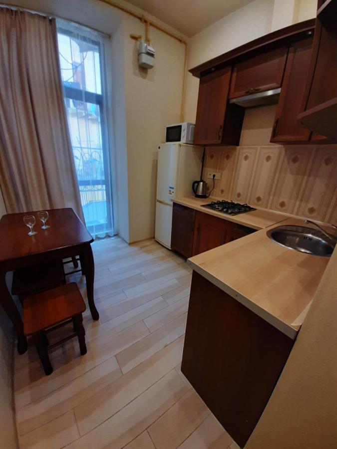 Apartment On Kulisha 41 ลวีฟ ภายนอก รูปภาพ